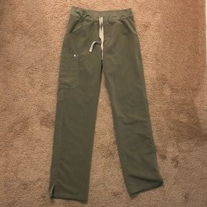 Figs Kade Cargo Scrub Pants